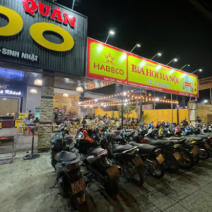 QUÁN NHẬU BÌNH DÂN PHÚ MỸ – TỰ DO QUÁN ĐIỂM HẸN ĂN NGON, NHẬU VUI VÀ THƯỞNG THỨC BIA HƠI HÀ NỘI CHUẨN VỊ