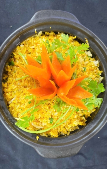 Cơm chiên cá mặn